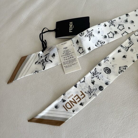 NEW FENDI TWILL SCARF SILK Beige PLANETS STARS 100% Authentic - Picture 6 of 8
